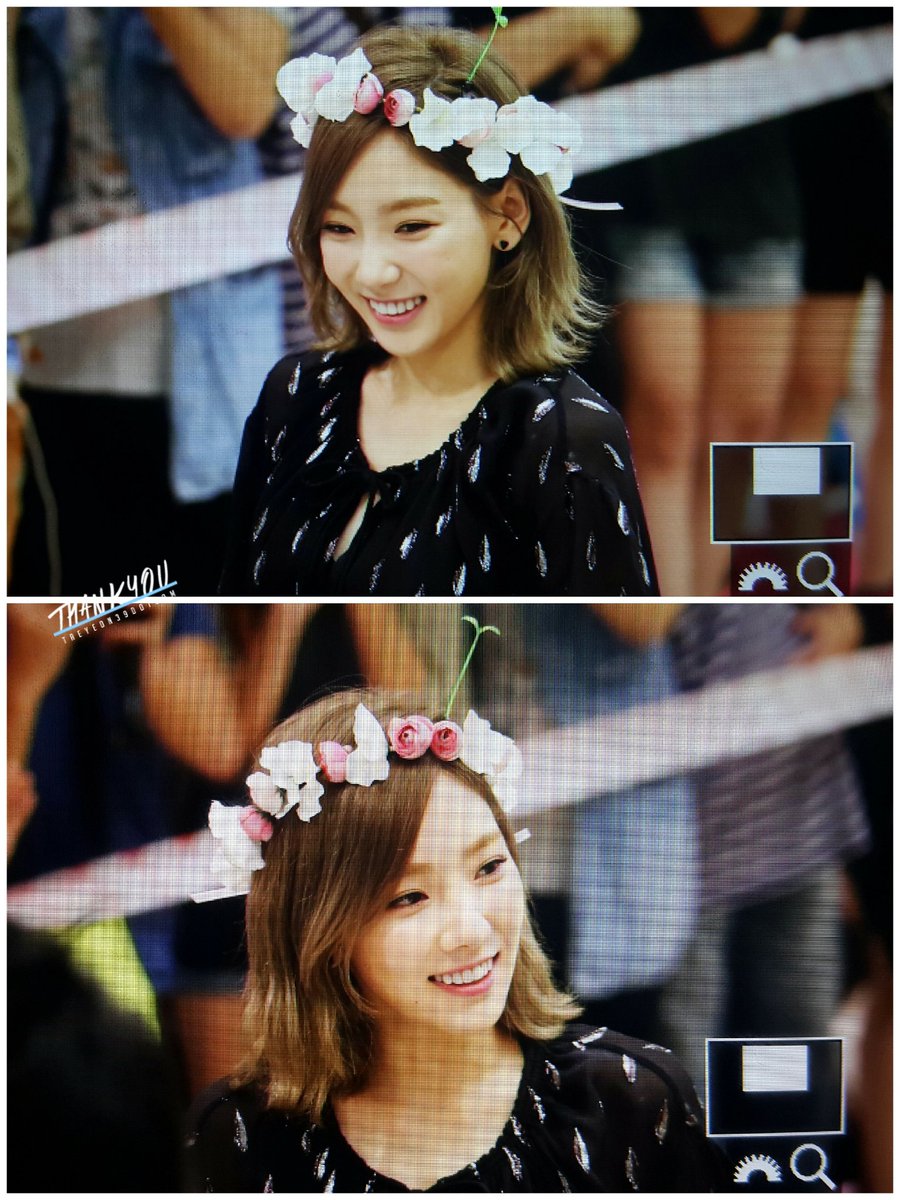 taeyeon39com's tweet photo. 160630 팬사인회 퇴근 https://t.co/O1YyEbtODz