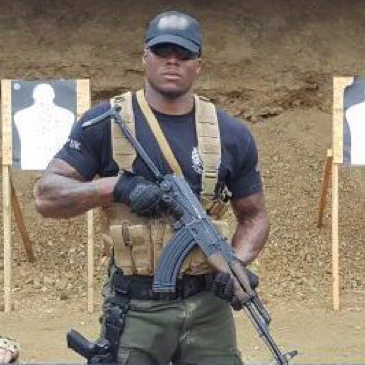 JordanBodyguard's tweet photo. Heavy duty. 
Armed officer. 
Close protection. 
International bodyguard  ... https://t.co/cBaAtjjK5X https://t.co/Fwj2SkG0LK