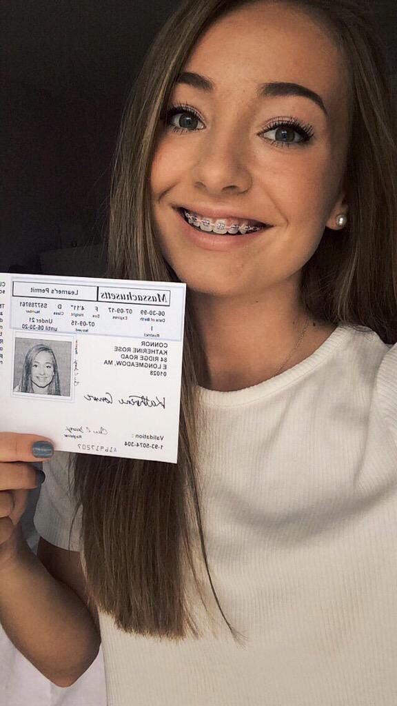 Mlangone6's tweet photo. HBD @KatConnor05 hope you have the best day cause you deserve it, much love // xoxo 💜💜 #alg2H #permit https://t.co/ivrGwbodTo