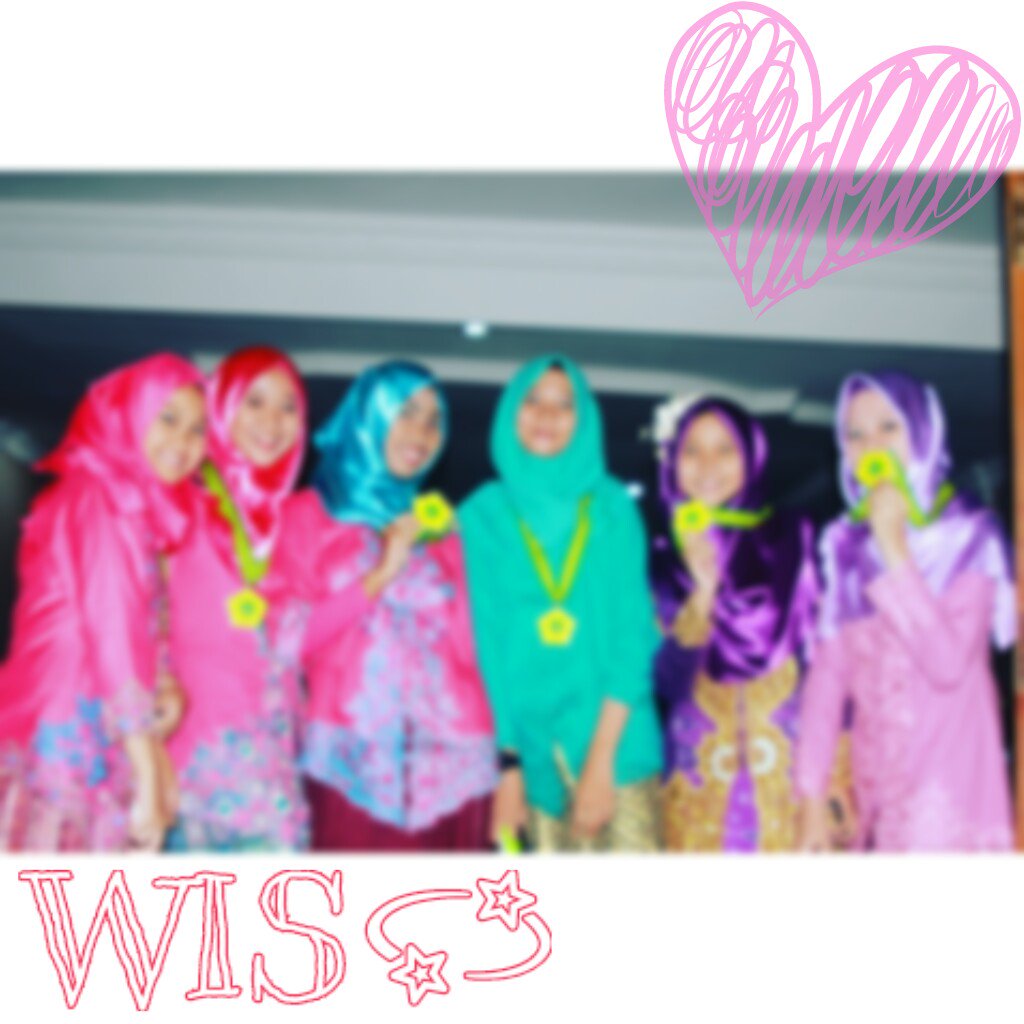 InnaSeptianiii_'s tweet photo. @khotimaelhusna7 @AisyahJasmine11 @FitriizhntP_  Sahabat Dunia Akhirattt😎 https://t.co/UPl5RrSkPi