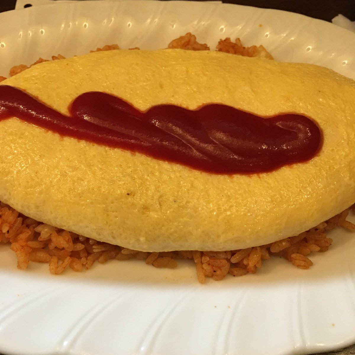 sabamaziri's tweet photo. 改めまして。
銀座の喫茶店YOUのオムライス！
ふわっふわでおいしかったです！ https://t.co/hbJzCf64kq