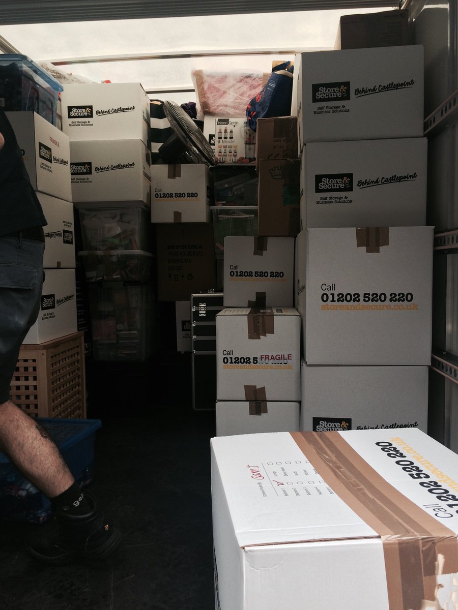 wemovesouth's tweet photo. Today's customer knows where to buy quality boxes... @StoreAndSecure  😚 https://t.co/ivMXIfKRpj