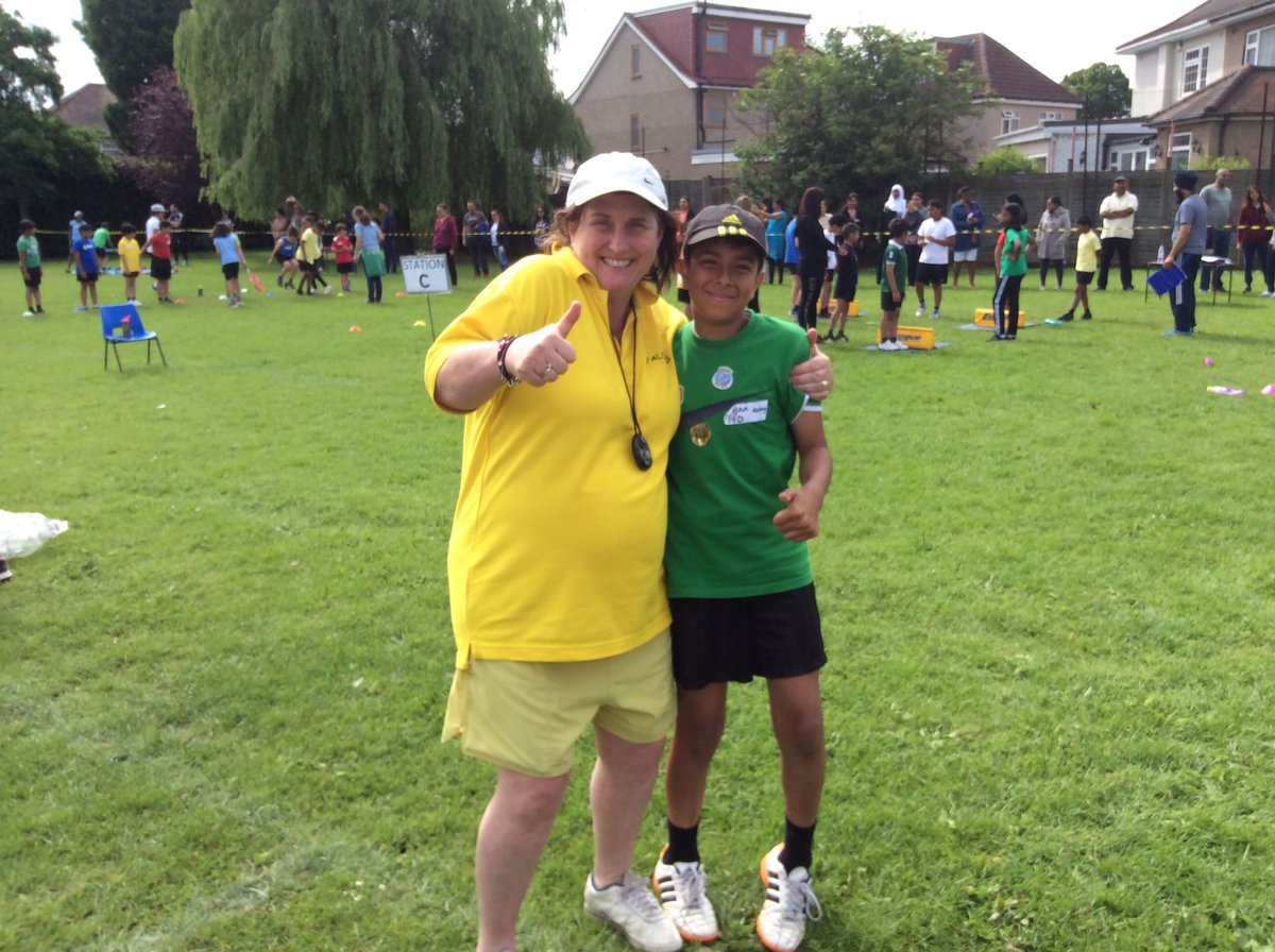 Hayes Park School tweet media