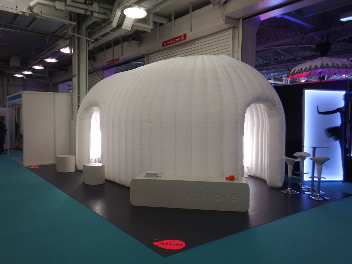 DreamGarageUK's tweet photo. We even supply our interlocking loose-lay floor tiles for exhibitions. #PAFTektiles. Stocked in Wellingborough. https://t.co/77HTTXH0m2