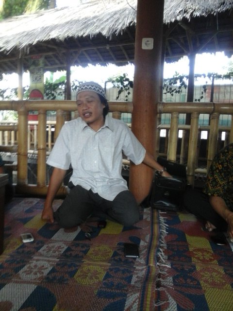 ReadyTasik's tweet photo. Diskusi sore ini dengan narsum Ust. Fauz Noor (intelektual muda NU), @PUSADparamadina @ReadyTasik #Halaqoh https://t.co/XUkInNnfZQ