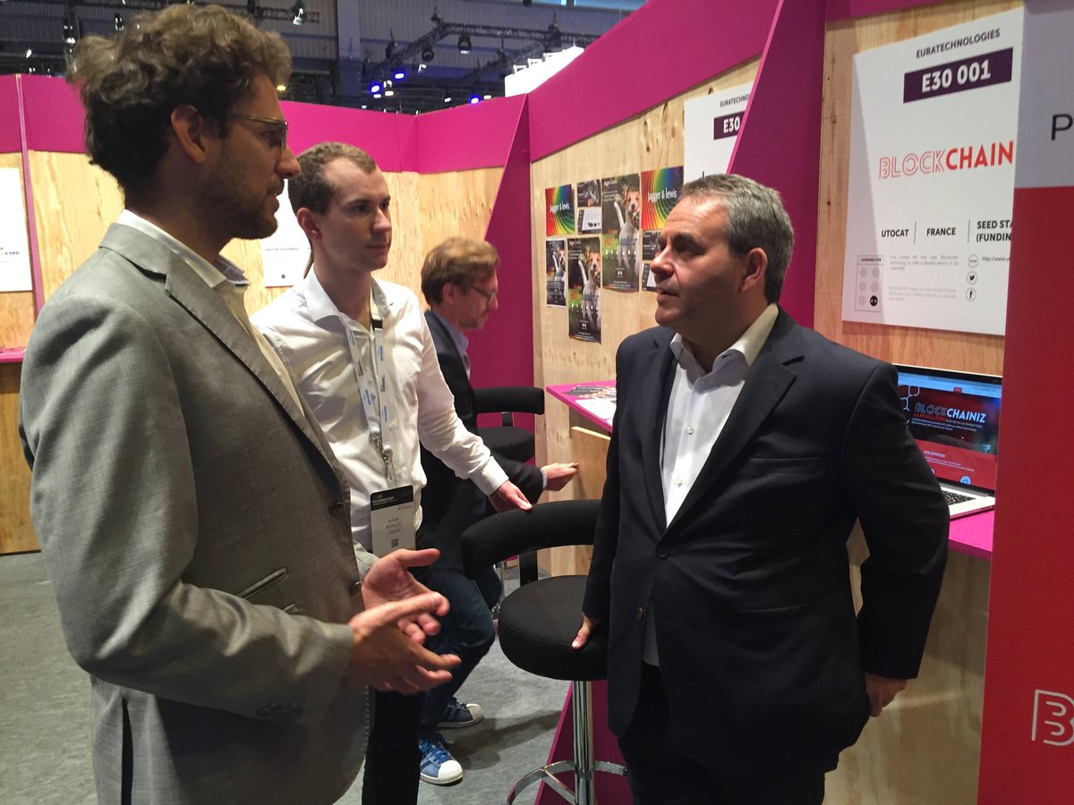 blockchainiz's tweet photo. Visite de @xavierbertrand #VivaTech @euratechnologie  #blockchain #BlockchainRevolution #fintech #FrenchTech https://t.co/gqclDavG5K