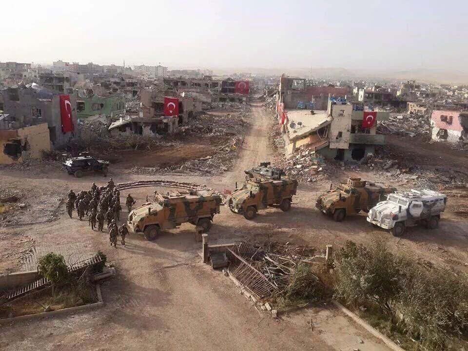 HistoriaYoutube's tweet photo. Estaría bien que los Estados europeos se acordasen también de estas víctimas: los kurdos.

Foto: ciudad de Nisebin. https://t.co/ovMvTdomWI