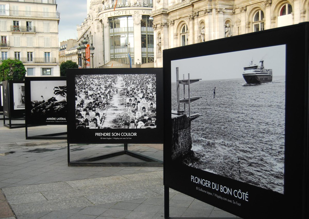 Expo <a href="/sofoot/">SO FOOT</a> / Wipplay
"Plongée du bon côté" #expression #foot #EURO2016 ©guillaume lejeas buff.ly/297tysF