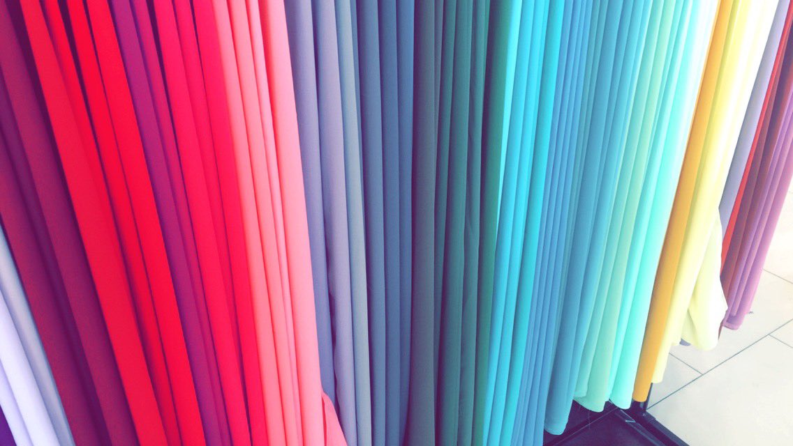 nrlxfrhn's tweet image. in heavy dilemma #girlsproblem