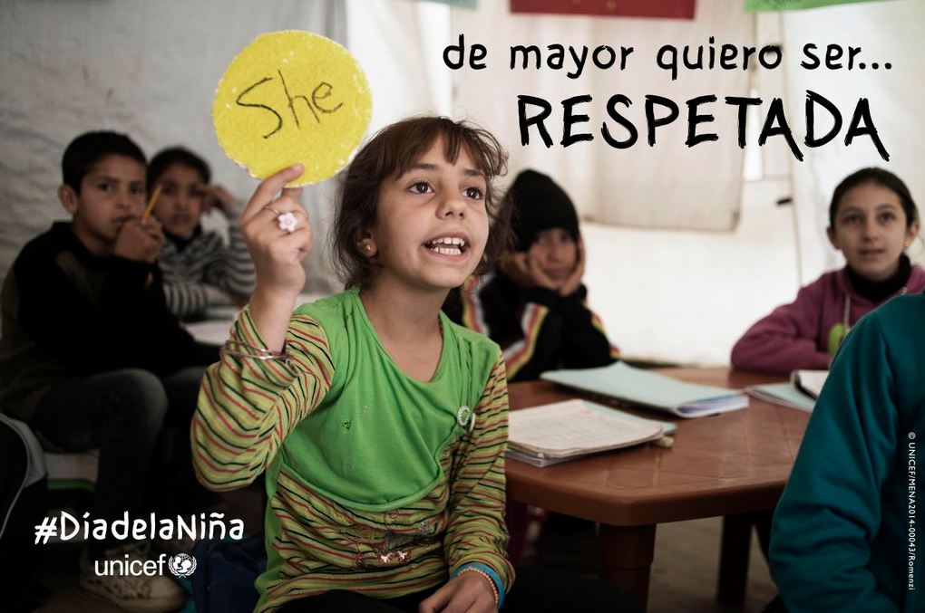 unicef_es's tweet photo. Siguiendo la presentación de #LetGirlsLearn porque la educación de las niñas está en el corazón de nuestro trabajo https://t.co/MLOVYb06oK