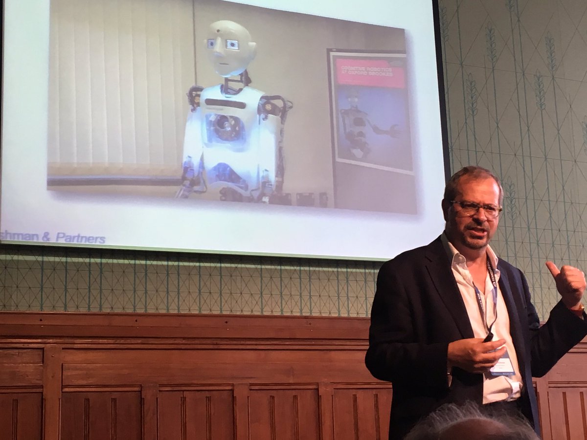 david_green_uk's tweet photo. What happens when your boss is a robot? Great question from @antonfishman #beyondhrforum https://t.co/LBVeOQtqjx