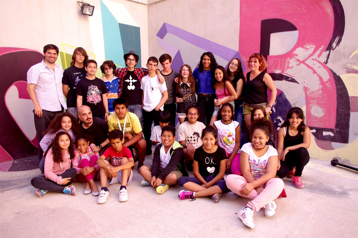 Integrasons's tweet photo. Ahir vam compartir sessió amb les famílies d #DoAcords. Feliços d continuar creixent d la mà d la #música. #Poblesec https://t.co/Eare4LjrWd