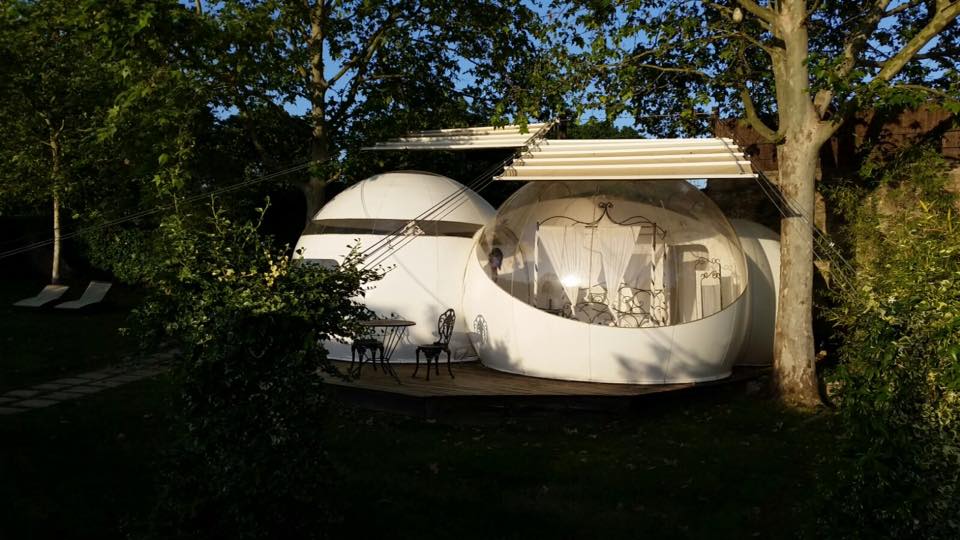 9b3e98df4828414's tweet photo. Una estada al #milestrelles amb sopar a la bubble, un jacuzzi o un flotarium i un esmorzar bufet a la masia, genial! https://t.co/d82dAJgJWg