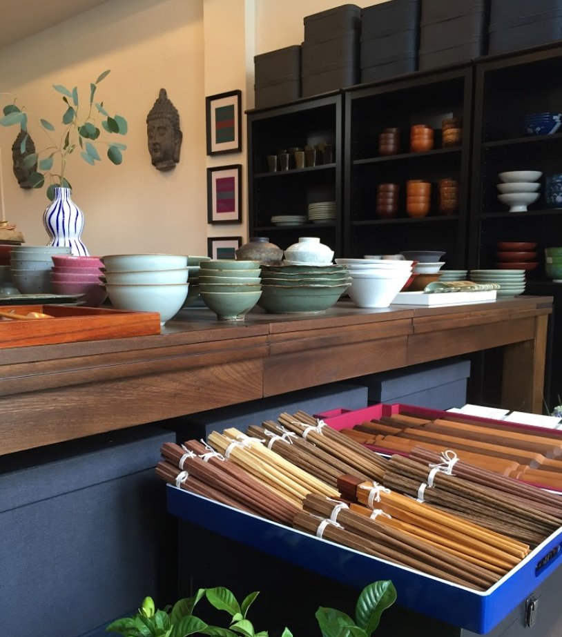SenecaREGroup's tweet photo. Commercial lease in Lincoln Park for Five Elements Home. Details here... https://t.co/uAlikGJ0dY https://t.co/4zykmcO82y