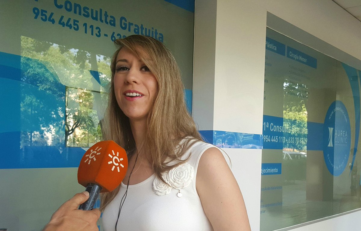 La Dra.médica <a href="/drampadilla/">Dra Martínez Padilla</a> ha sido entrevistada en @aquiestamoscsr <a href="/CanalSurRadio/">Canal Sur Radio</a> #Sevillahoy #cirugía #Ni1veranomas