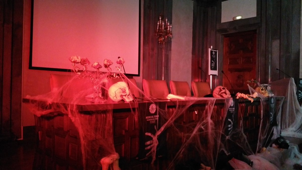 A punto de empezar la presentación de #NochedelTerror  #TempusFugit @Dipusevi <a href="/Sevilla_Turismo/">Turismo Provincia Sevilla</a> <a href="/TurismoAndaluz/">Turismo Andalucía</a>