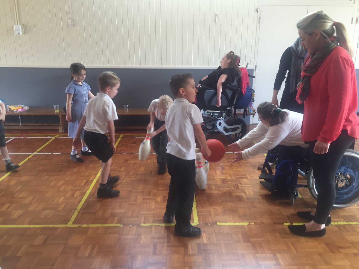 sandramason1234's tweet photo. Making new friends at St Francis @houtby_becky https://t.co/dyDyDxvqim