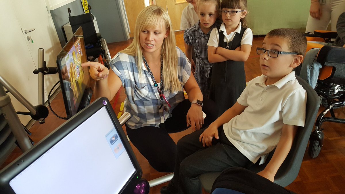 stfrancislincs's tweet photo. Thank you to @hartsholmeacad who came to visit today to show us their animations and have fun!! https://t.co/YjNAWgMZTq