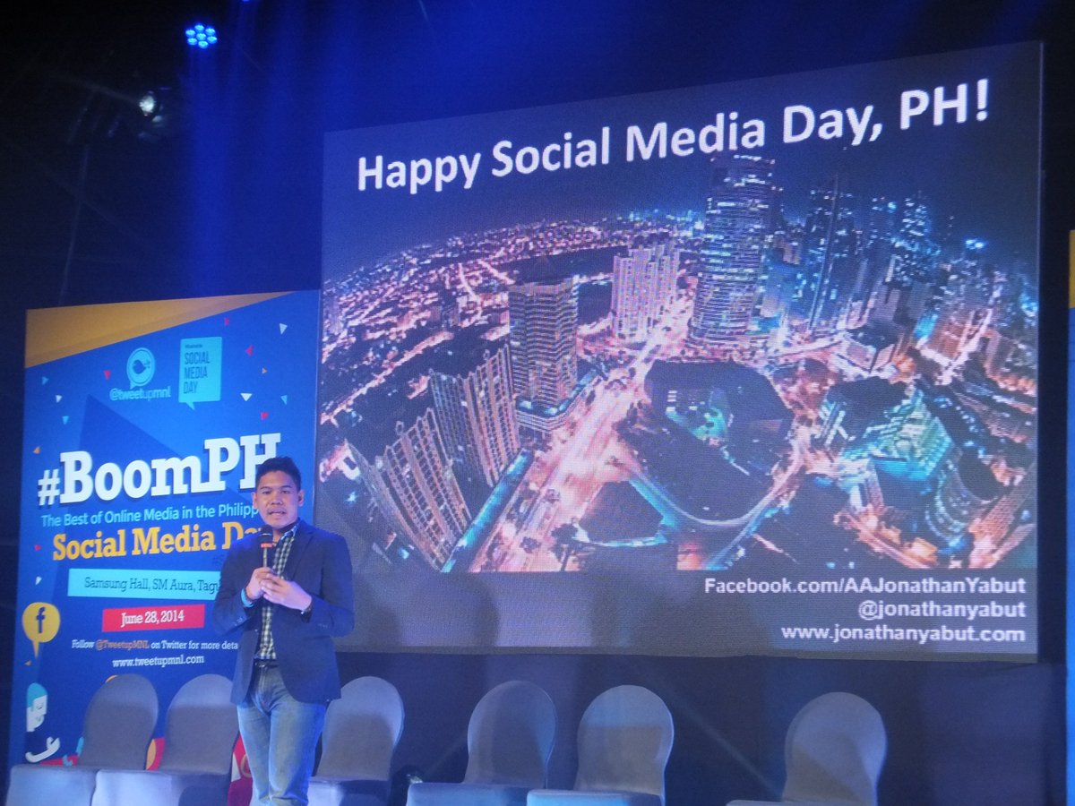 jaydj's tweet photo. #TBT Here's several throwback pics from #SocialMediaDay 2014 also at @SMAuraPremier! #TayoPH #SMDay #BoomPH pa nun! https://t.co/WSkn4sTlWa