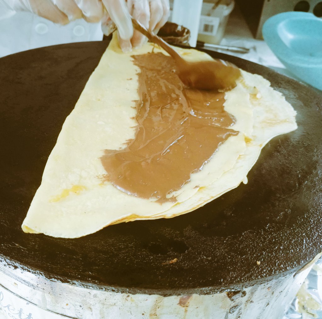 pimpyourpancake's tweet photo. Lots of #nutella available this weekend at #monton festival #salford come &amp; join us! #pimpyourpancake https://t.co/nyAFCEU2vG
