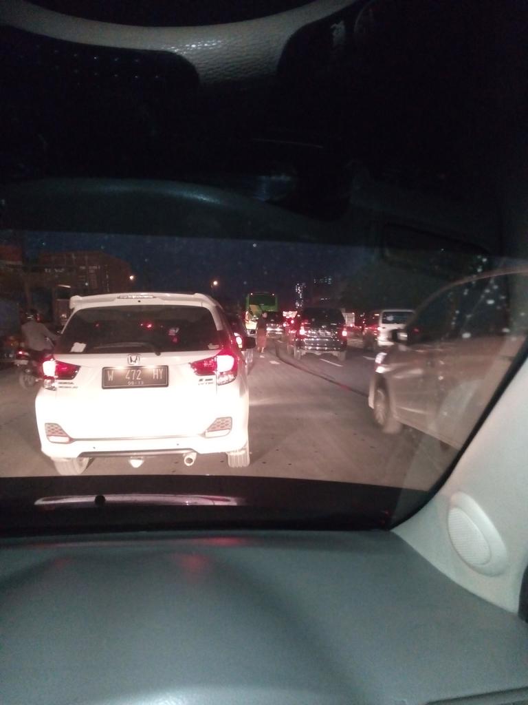 afifuddinbarca's tweet photo. @e100ss exit tol waru arah cito macet https://t.co/T4SUeggW71