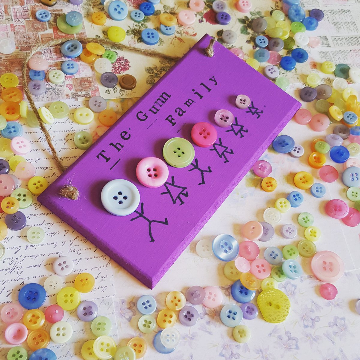 giftsbylinzi's tweet image. Handmade personalised hanging family plaque  £5 +p&amp;amp;p #crafts #rustic #buttoncraft #handmade