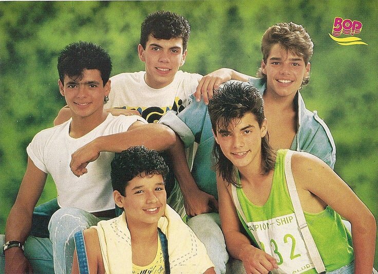 MENUDOmx's tweet photo. Bésame, no hay nadie en esta habitación #menudo #RickyMartin #draco #sergioblass https://t.co/7rNPJmpTTM