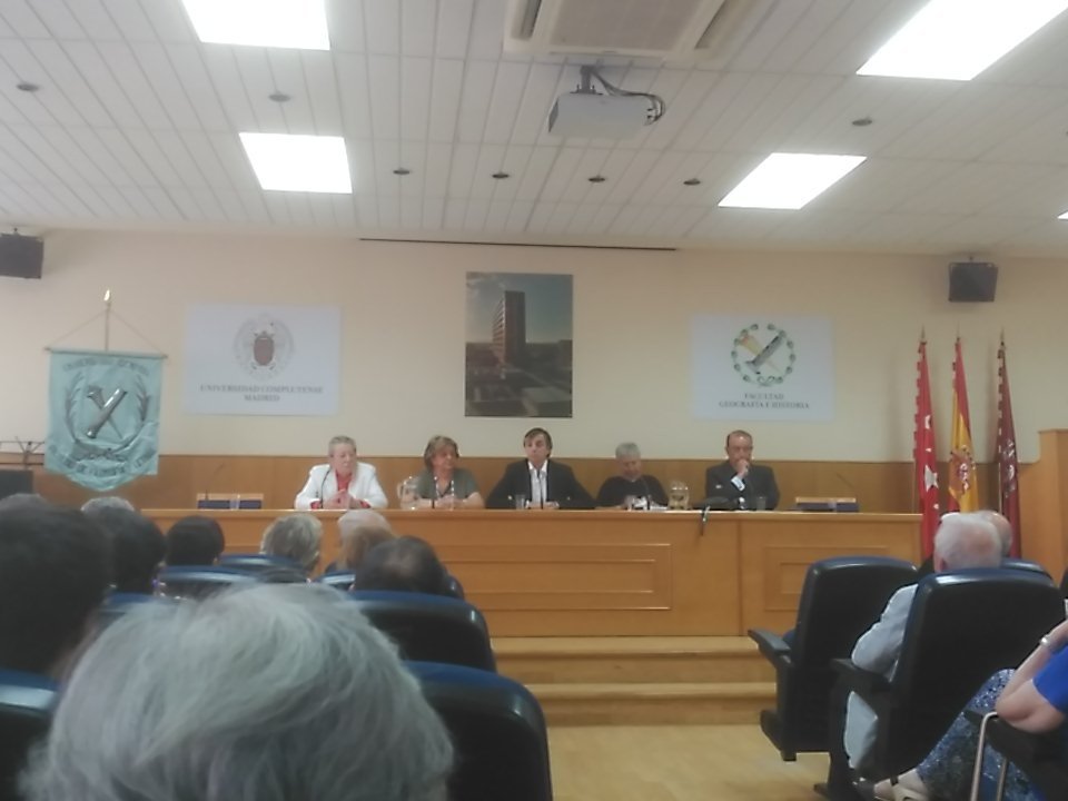 GeoHumUCM's tweet image. Acto de homenaje a los profesores que se jubilan, entre ellos el director del foro. Prof José Carpio