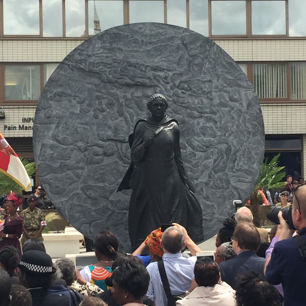 There she stands - the 1st statue of a named black woman in the UK. Her name is #MarySeacole bit.ly/29aiJoM