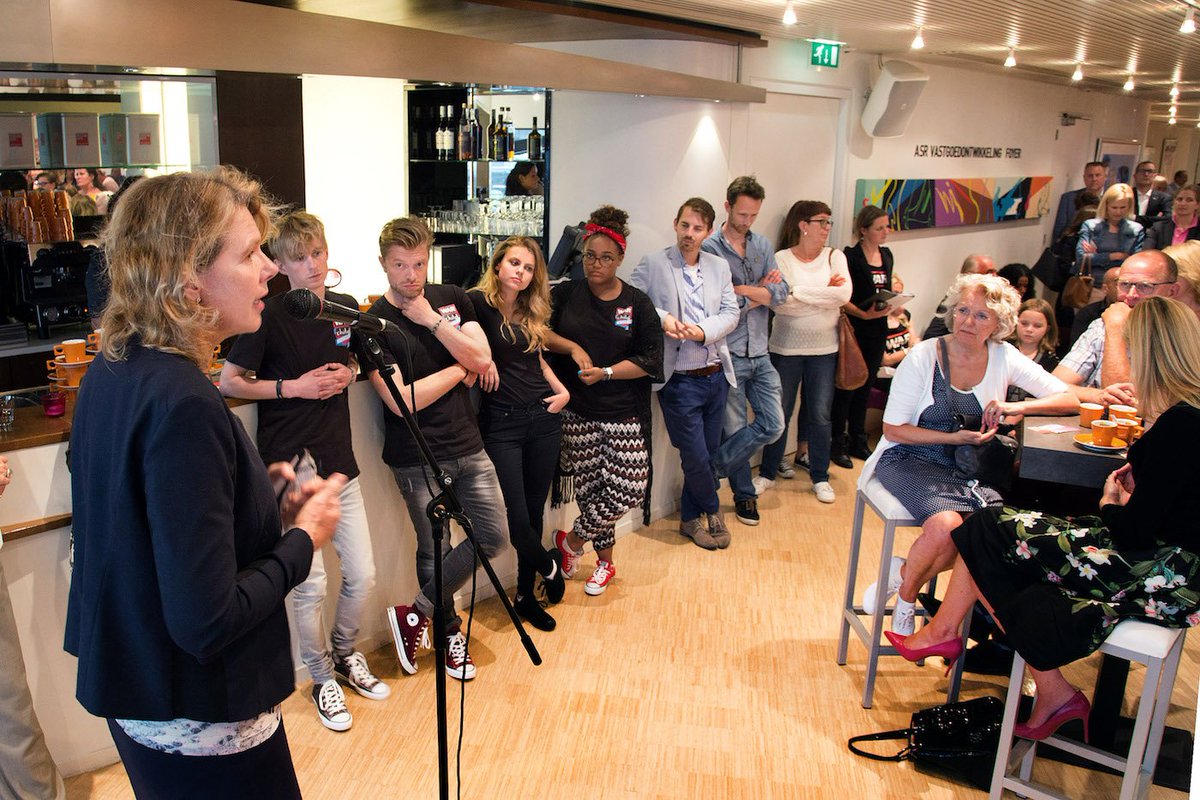 Dankzij de live tv-show Jij&amp;Ik in Agora Theater kan War Child 5.879 extra kinderen helpen goo.gl/fn76G8