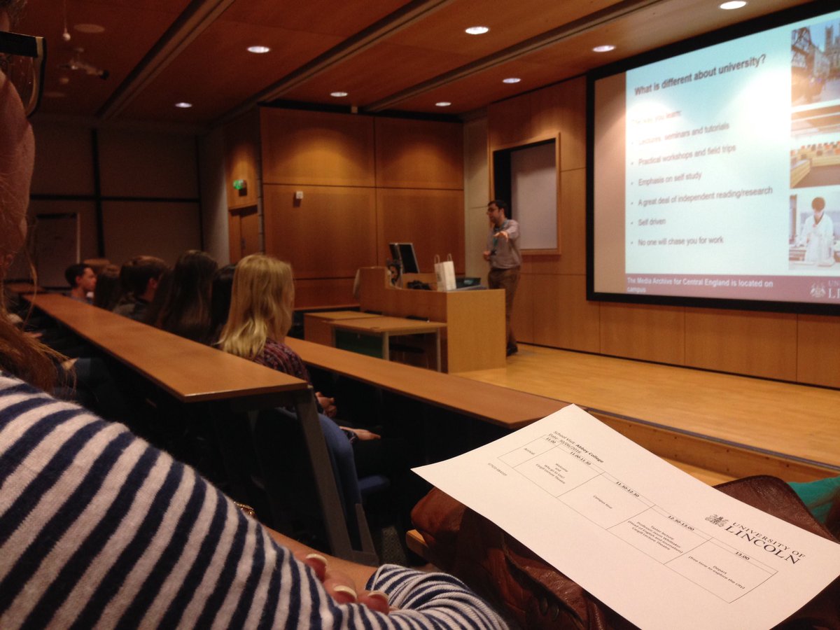 AC_Sixthform's tweet photo. All year 11 and 12s are enjoying their taster lecture at University of Lincoln. #inductiondays https://t.co/WpGdGA6fhI