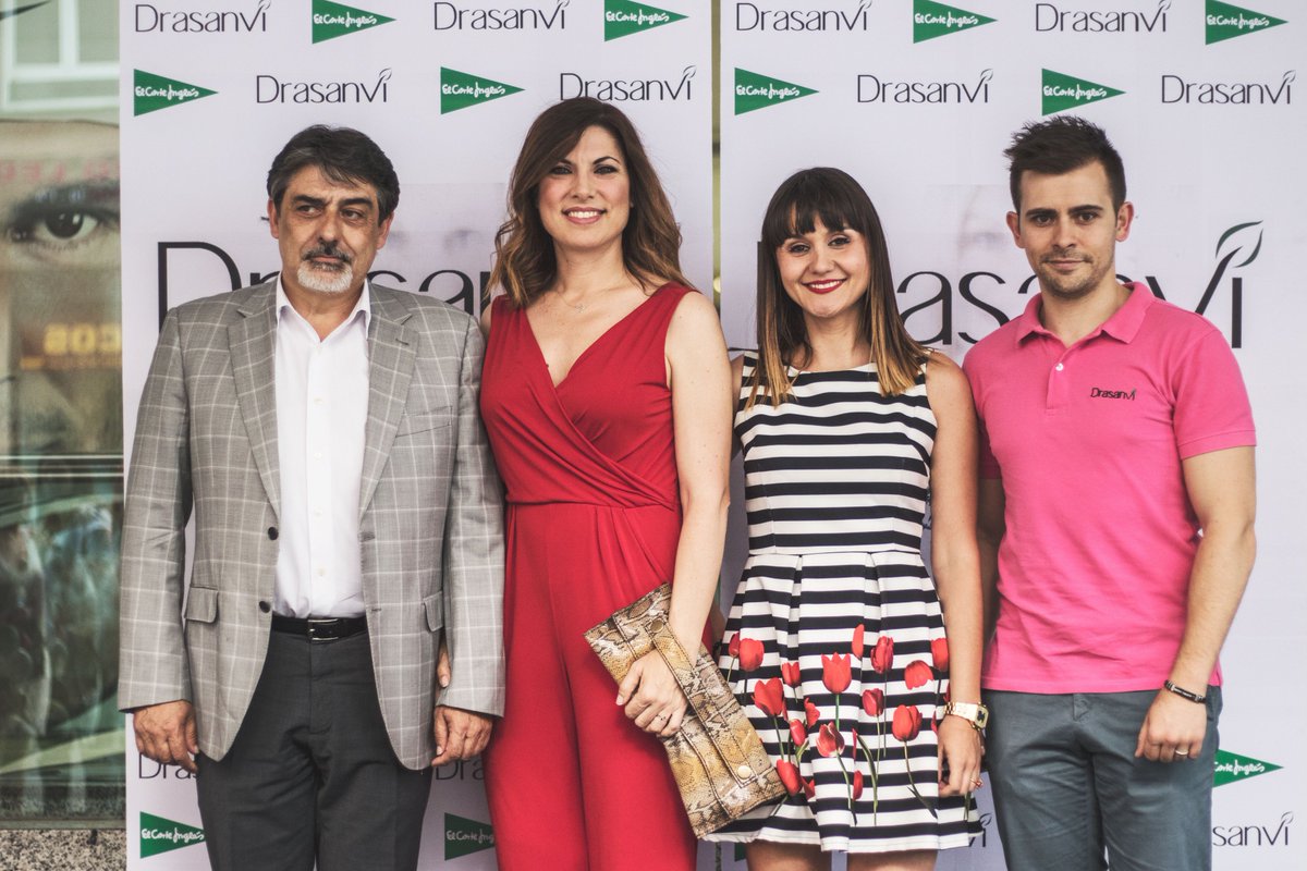 Drasanvi's tweet photo. ¡Gracias a todos por acompañarnos ayer en nuestra fiesta #EspacioDrasanvi!  ☛ Galería 📷 👧😍  https://t.co/awlrdHo05v https://t.co/Bqo0HCH8bj