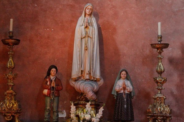 deepotterill's tweet photo. Pray to Our Lady of Fatima #OurLadyofFatima #SaveUs https://t.co/RYJTAYRhJ9
