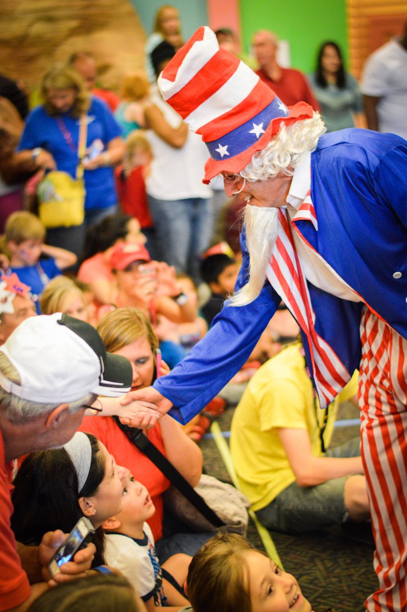 visitchatt's tweet image. What do balloon drops &amp;amp; Diet Coke geysers have in common? You can see both for Red, White &amp;amp; Blue Days at @cdmfun.