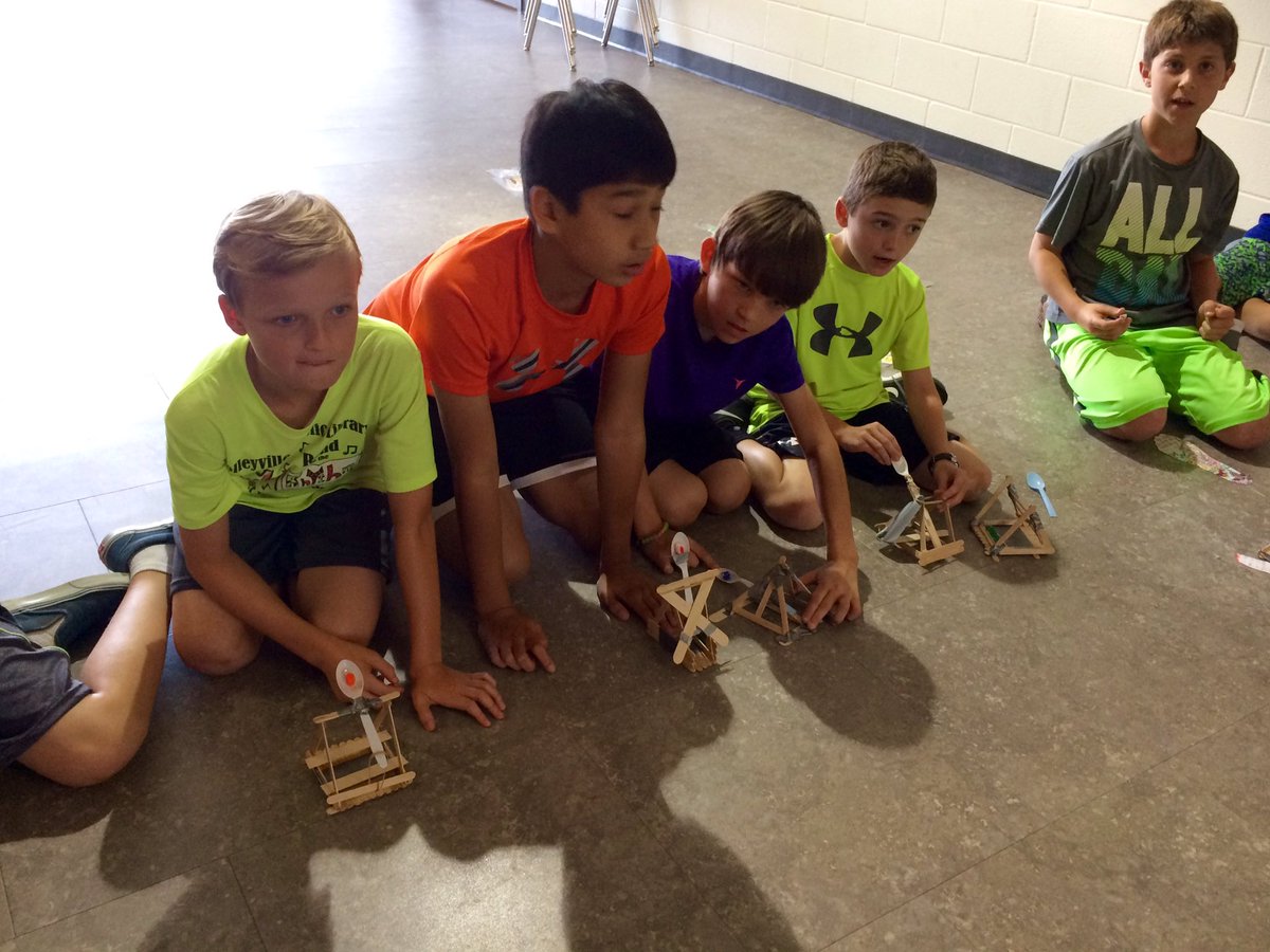 Simms_teach's tweet photo. #junkboxwars #GCISD #STEM #catapultchallenge #launchingmarshmallows @SummerEnGCISD https://t.co/zqmCc59MPO
