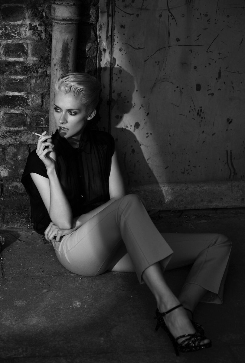 Portia Power. Sexy, Aloof with an essence of 'I know I'm the S**t' inspiration for today...... <a href="/portiaportiaaaa/">Portia Freeman</a> 💥