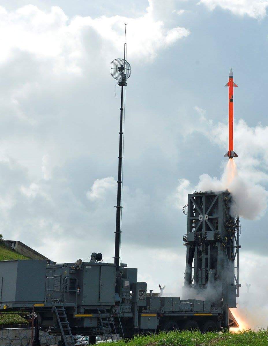 First Image of #Indo_Israeli Medium Range Surface to #Air_Missile🚀 (MR-SAM) test successfully today. 😊