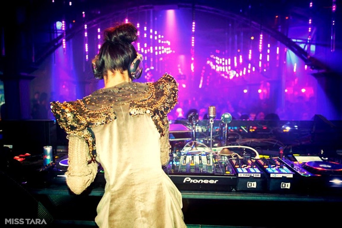 DJMissTara's tweet image. .@UNIUNnightclub #Toronto was LIT!! Were you there?