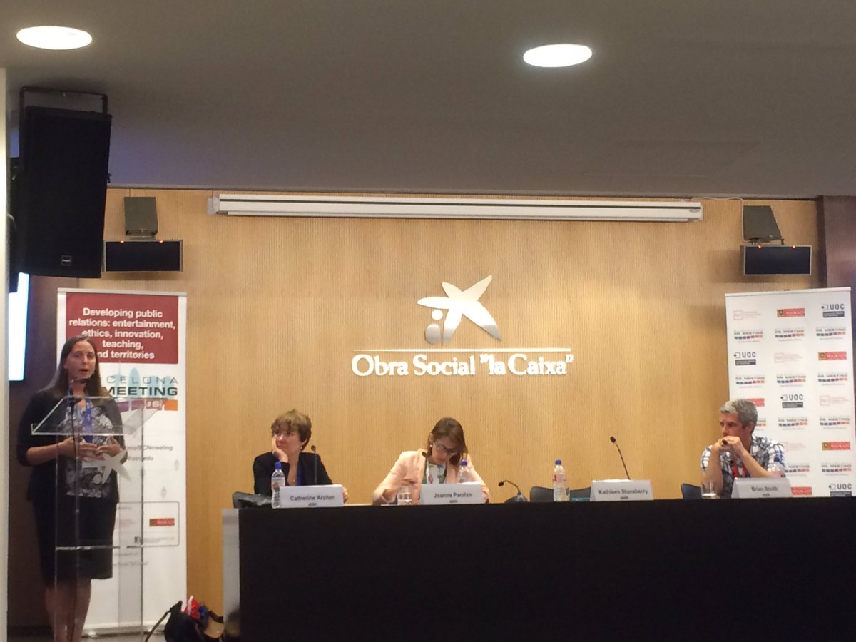 BCNMeetingPR's tweet photo. Kathleen Stansberry talking about The development of shared cognitions within online @BCNMeetingPR #BCNPR6 https://t.co/gSyXETjcWn