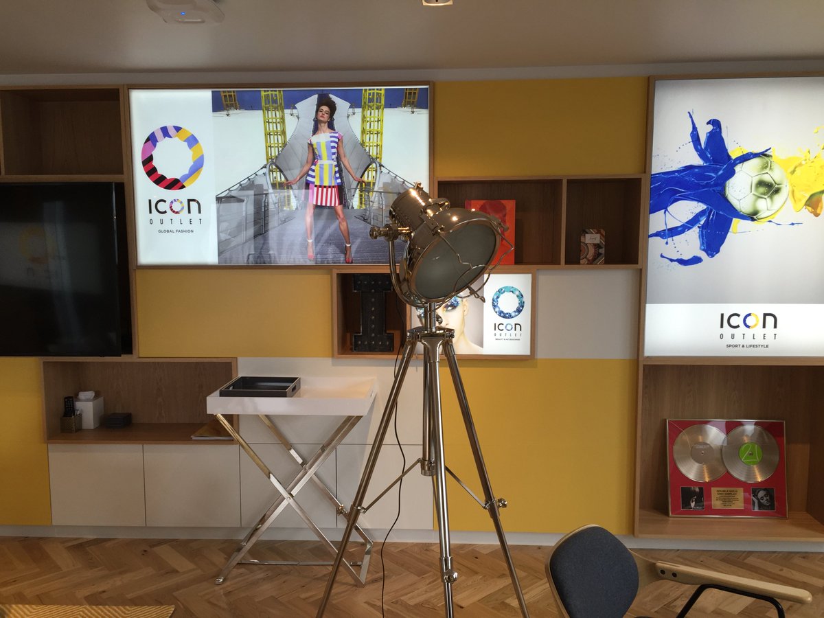 leonard_design's tweet photo. @O2 marketing suite looking great by team @Leonard_design and interiors by @PortlandDesign for @AEG & #Crosstree https://t.co/oiL7Qp9coj