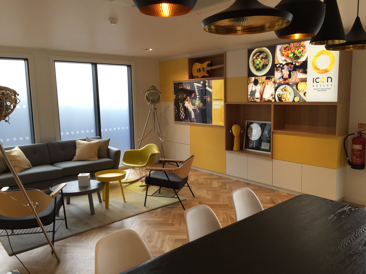 leonard_design's tweet photo. @O2 marketing suite looking great by team @Leonard_design and interiors by @PortlandDesign for @AEG & #Crosstree https://t.co/oiL7Qp9coj