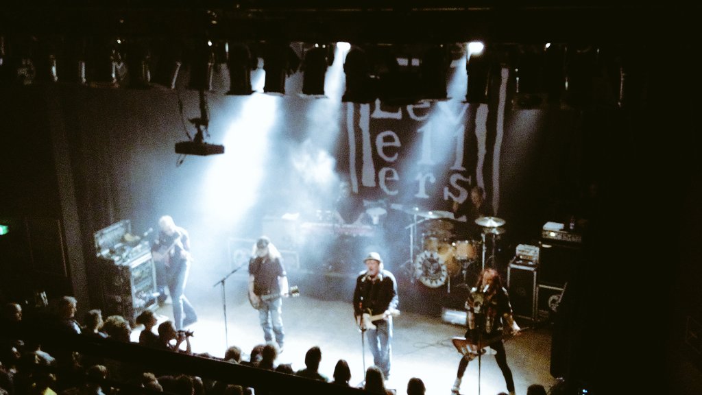 TartanElch's tweet photo. #WeLoveUKBecause the @the_levellers https://t.co/GDFLElrbJH
