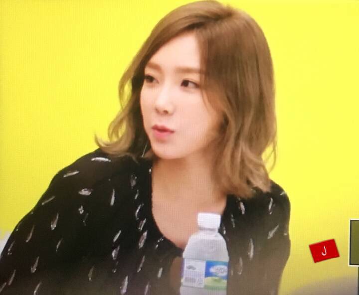 [PIC][30-06-2016]TaeYeon tham dự buôi fansign đầu tiên cho "Why" vào tối nay CmMt_9hUYAA2RJg