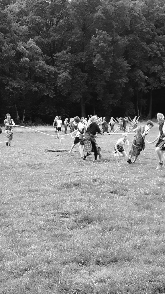 Finesses_B's tweet photo. Highland-games Havo en Vwo tto1 @csvvg https://t.co/026SQsr5G4