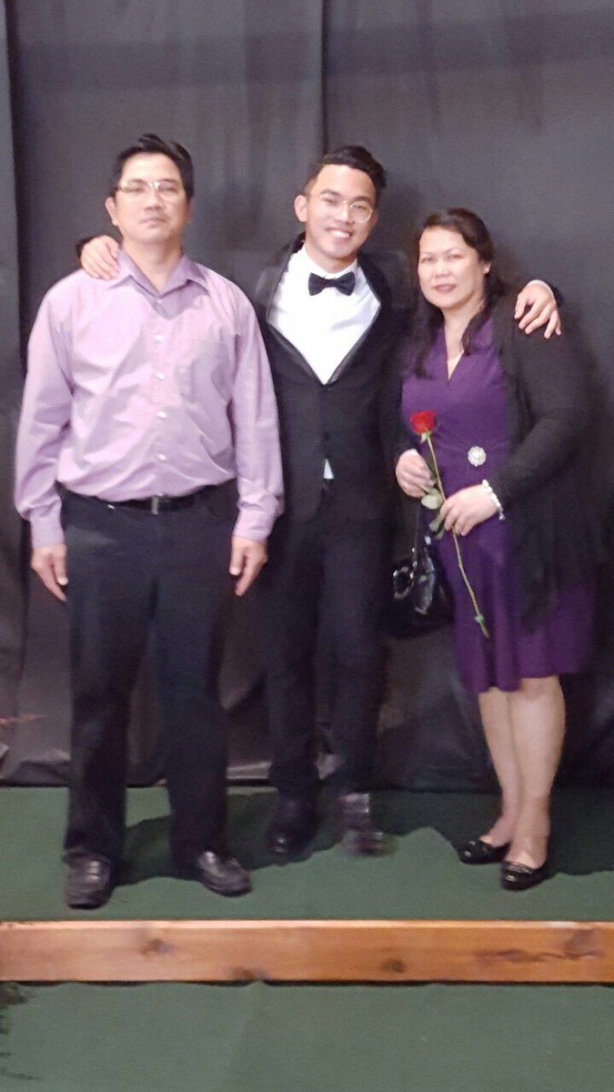 franzkillaaa's tweet image. So blessed to be surrounded by these amazing people don't know what I did to deserve them but I'm glad I did #fam1st