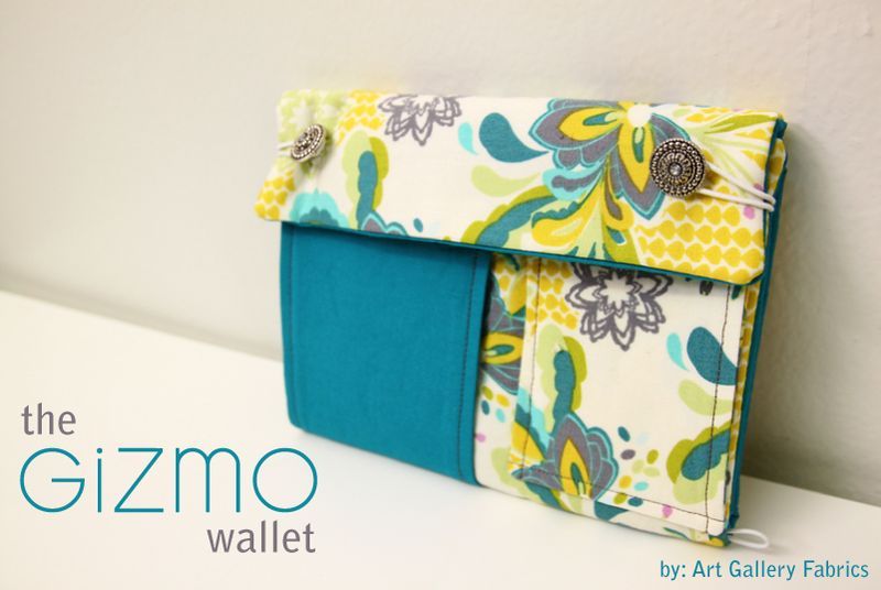 Need assistance holding all of your gadgets! Check out the Gizmo Wallet patternbag.com/2016/06/23/giz…