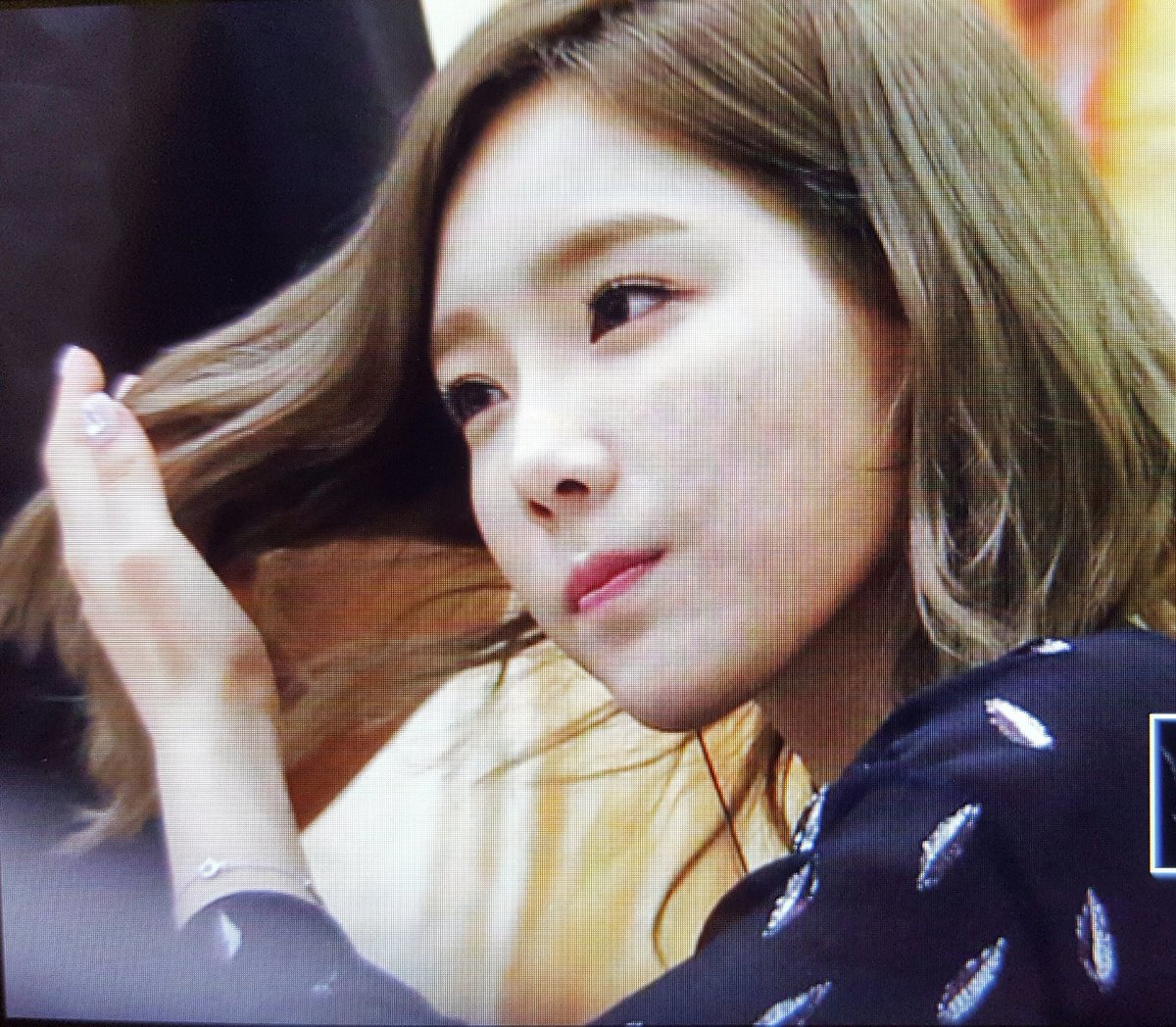 [PIC][30-06-2016]TaeYeon tham dự buôi fansign đầu tiên cho "Why" vào tối nay CmMymOFUYAApB5K