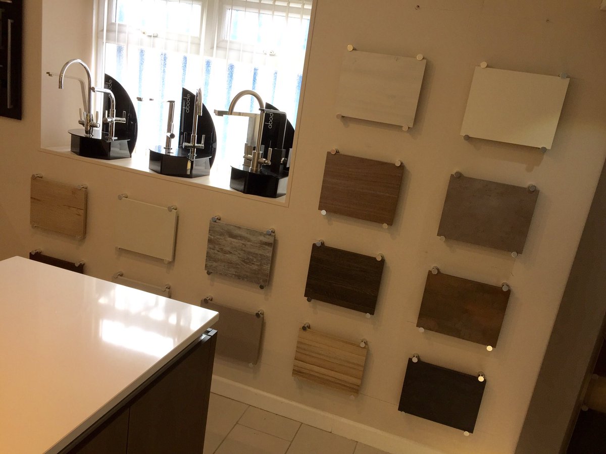 PurpleKitchens's tweet image. Loving our new @bacomponents Wall #Zurfiz #Valore #truehandleless