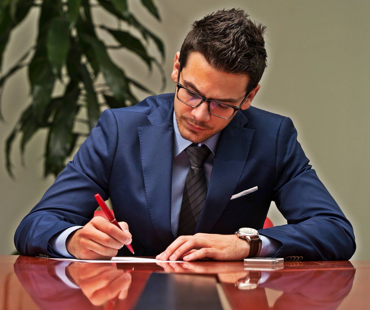 A Simple Persona Building Exercise for Marketers [Free Template] hubs.ly/H03twMc0