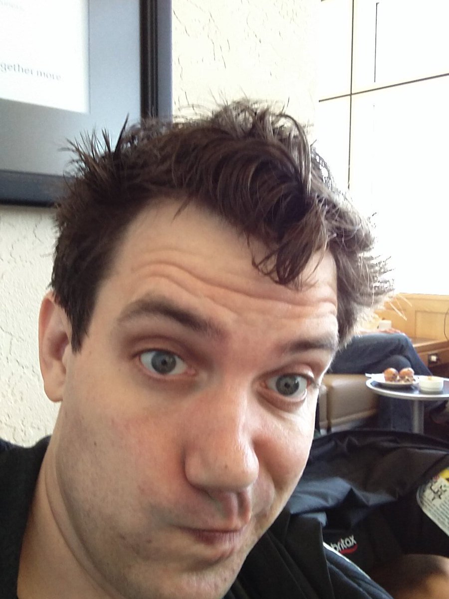 outlandishjosh's tweet image. About to take a baby on an 11hour flight to London... 🌐🍼🛫 #internationalBaby